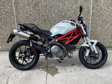Ducati Monster 796