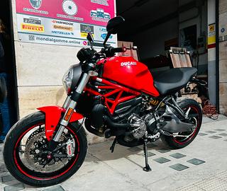 Ducati Monster 820