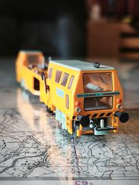 Liliput 38010 - Rincalzatrice Plasser & Theurer h0