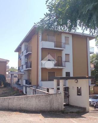 4 LOCALI A LONATE POZZOLO