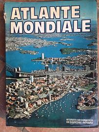 Libro Vintage Atlante mondiale 1980