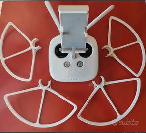 Telecomando DJI Phantom 4 Pro e accessori
