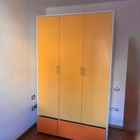 Armadio cameretta bianco, giallo, arancione