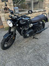 Triumph bonneville T120 black
