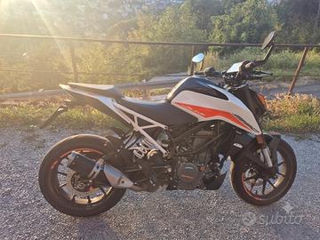 KTM DUKE 390