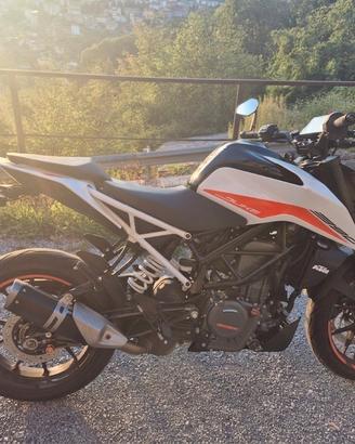 KTM DUKE 390