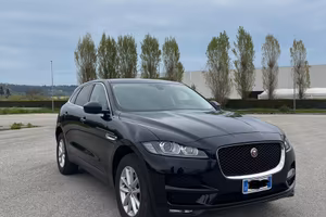 Jaguar F-pace 2.0 awd 180cv