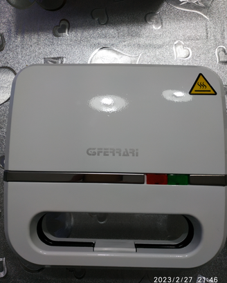 Tostiera marca Ferrari