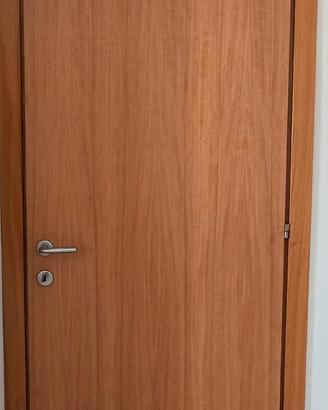 Nr. 6 porte da interno a battente. 