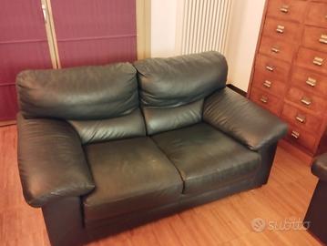2 divani in pelle 