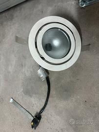 Faretto orientabile incasso cartongesso tipo AR111