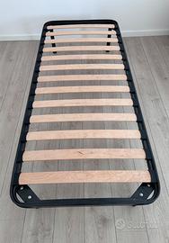 Rete singola con doghe in legno