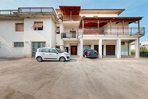 Osimo Stazione - Ampio appartamento con TERRAZZO