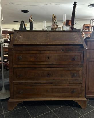 Secreter d'Epoca Antico in Legno Intarsiato
