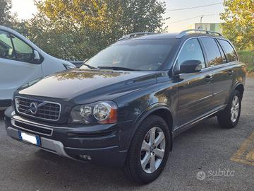 VOLVO XC90 D5 AWD Geartronic Momentum
