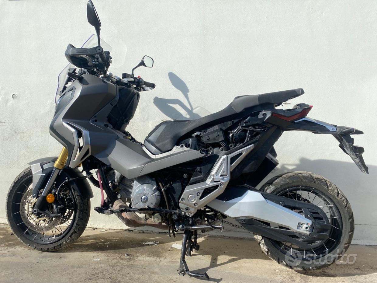 Ricambi vari Honda Xadv 750 - Annunci Prato