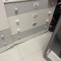 Armadio, fasciatoio e cassettiera Foppapedretti