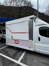 Camion negozio patente b