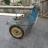 Rastrello meccanico fieno girafieno