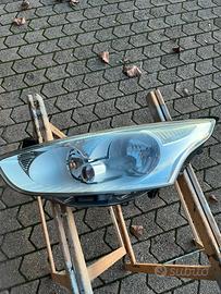 Fanale anteriore sinistro Ford Bmax  1.4 benzina