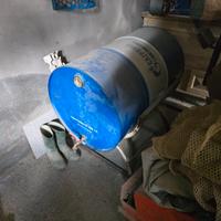 Fusto Gazprom Neft 208L + Supporto a Cavalletto