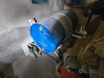 Fusto Gazprom Neft 208L + Supporto a Cavalletto