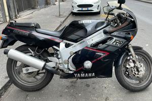 Yamaha fzr 600