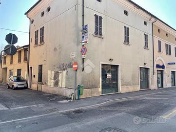 CASA INDIPENDENTE A LENO