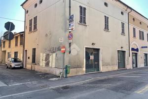 CASA INDIPENDENTE A LENO