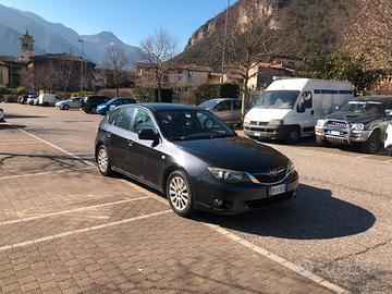 Subaru Impreza 2.0i GPL