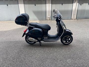 Vespa GTS Super 300ie perfetta km.32000 a Piacenza