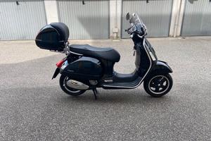 Vespa GTS Super 300ie perfetta km.32000 a Piacenza