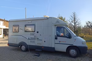 Camper semi integrale anno 2001