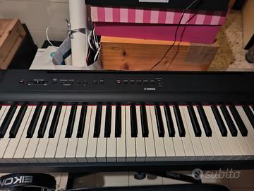 Yamaha piano P125