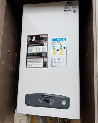 Caldaia Ariston CARES S 24 a condensazione