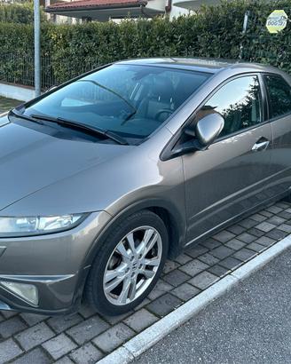 Honda Civic VIII ictdi 2.2 Diesel Exlusive Leath