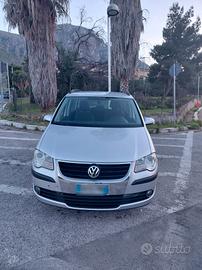 Volkswagen Touran cilindrata 1900 diesel 105 caval