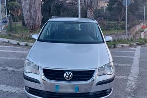 Volkswagen Touran cilindrata 1900 diesel 105 caval