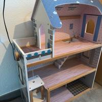 Casa bambole in legno