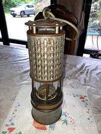 Antica Lampada a olio  Minatore o Navale