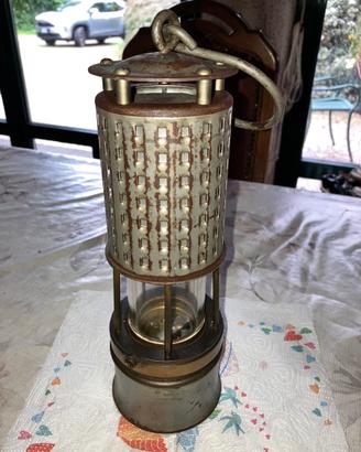 Antica Lampada a olio  Minatore o Navale