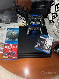 PS4 PRO 1TB + 2 joystick + caricatore doppio