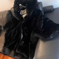 Pelliccia di Castorino nero a pelo corto (come nuo
