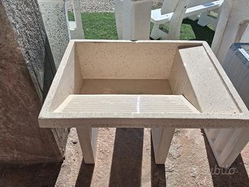lavello in graniglia  di marmo 