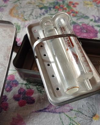 bollitore con siringa Vintage anni 70