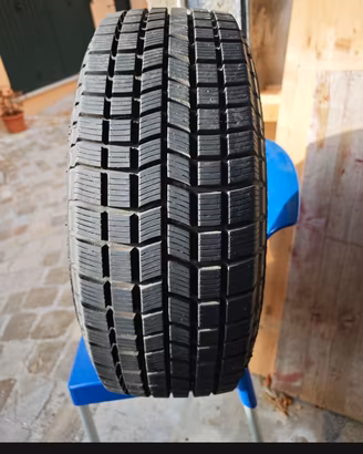 4 Pneumatici 235 60 r16