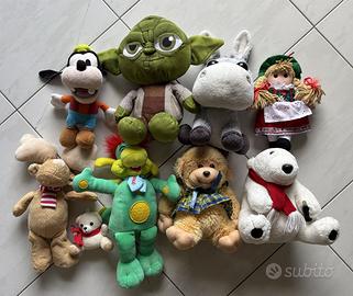 Set/Lotto 9 Peluche - Disney / Star Wars / Kinder