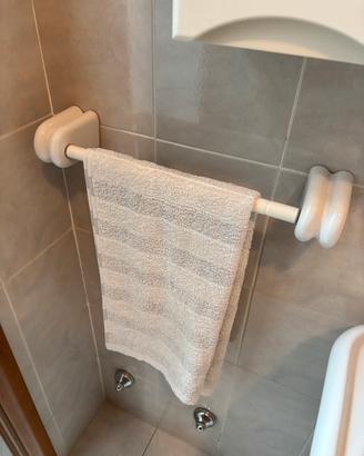 Accessori Bagno in Ceramica bianca + maniglione gr