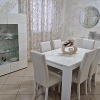 Mobili usati pari al nuovo.