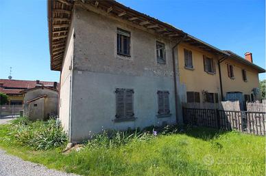 Cassano D'Adda - ABITAZIONE IN CORTE CON GIARDINO